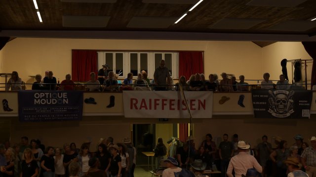 P1001345