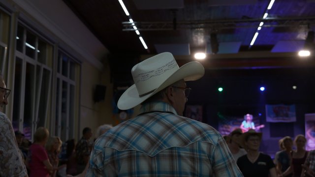 P1001413
