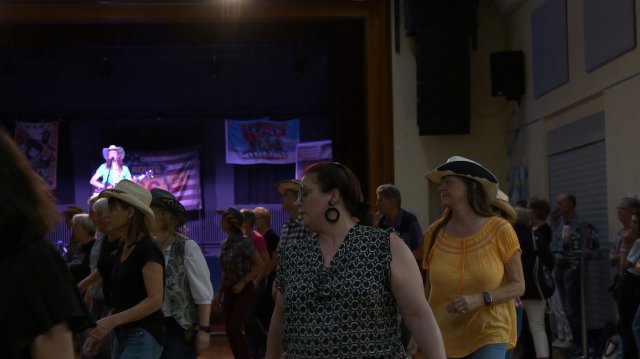 P1001681