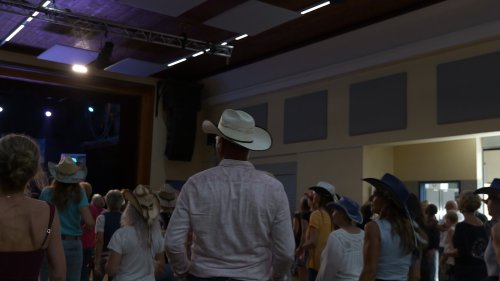 P1001845
