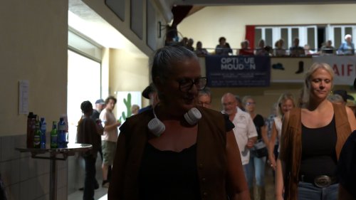 P1001863